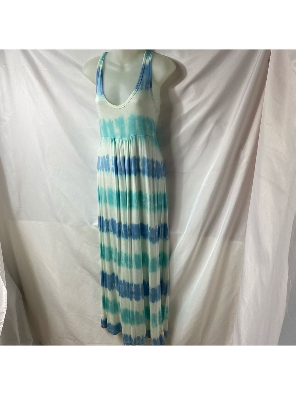 Green dragon maxi dress